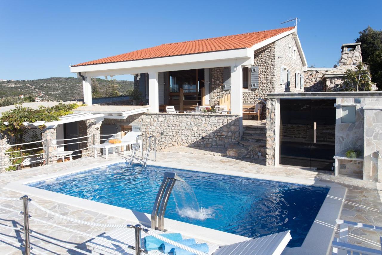 Villa Stone House With Swimming Pool & Sauna, Beach, Sevid Exterior foto