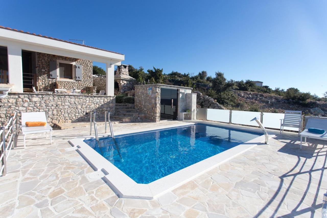 Villa Stone House With Swimming Pool & Sauna, Beach, Sevid Exterior foto