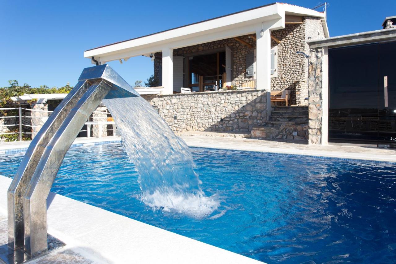 Villa Stone House With Swimming Pool & Sauna, Beach, Sevid Exterior foto