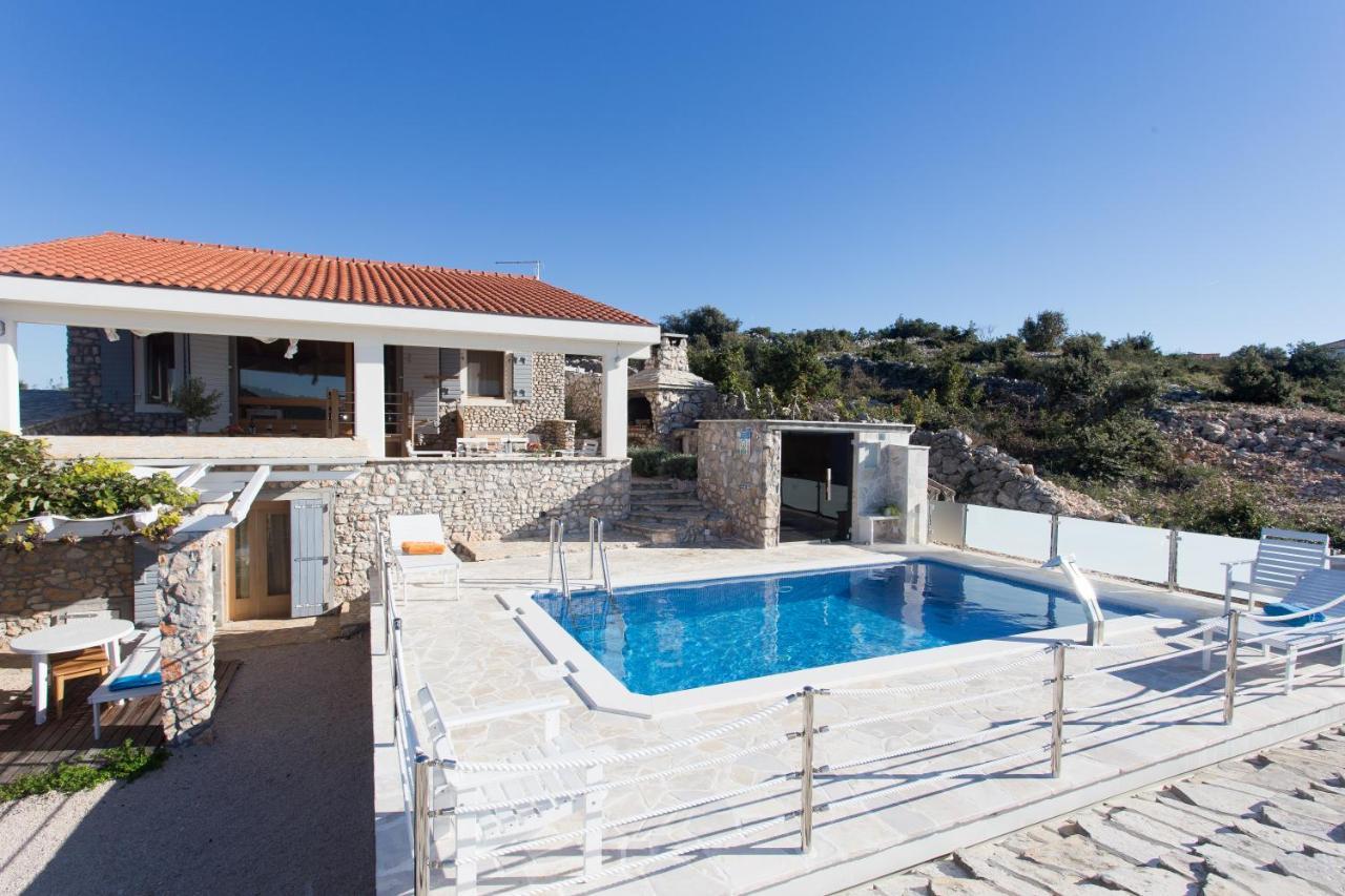 Villa Stone House With Swimming Pool & Sauna, Beach, Sevid Exterior foto